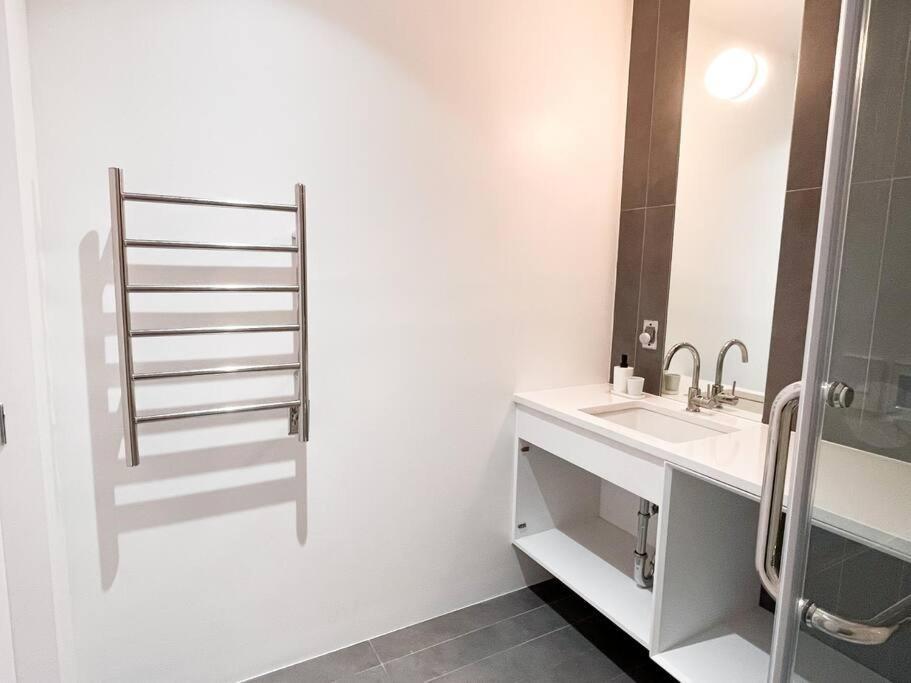 New Beautiful Modern One Bedroom Apt In Brooklyn At Rem-Casa Nueva York Exterior foto